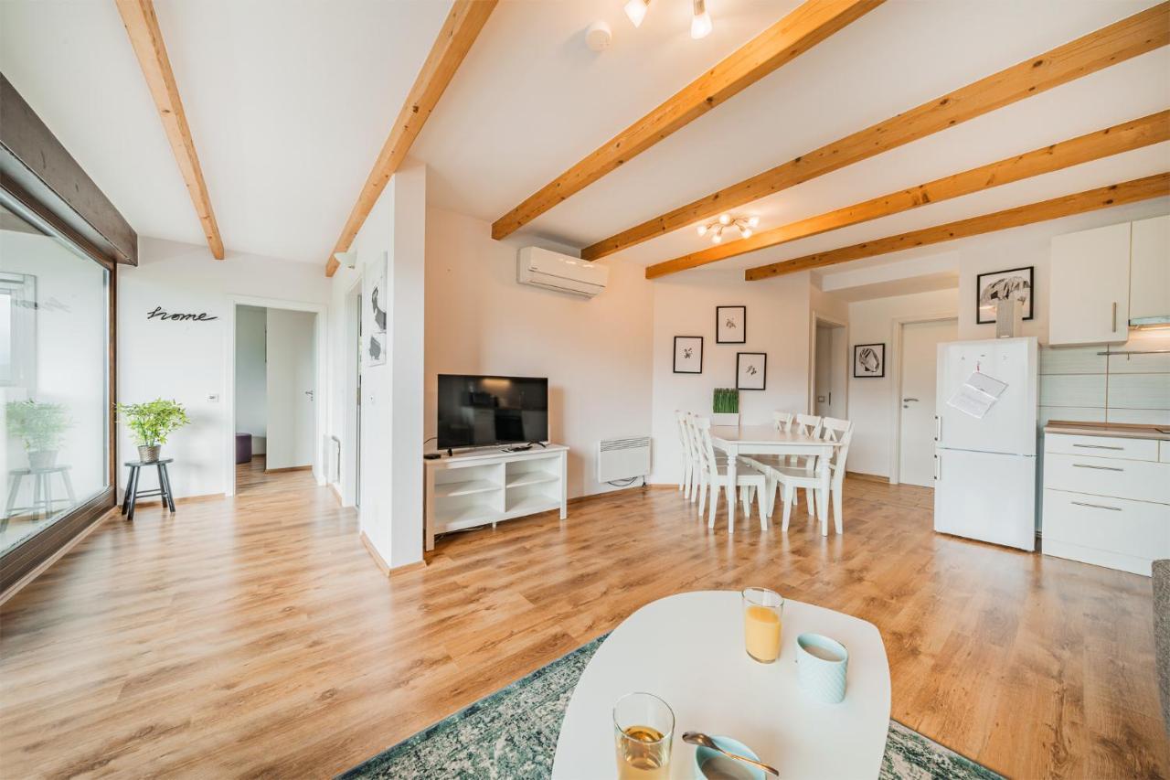Panorama-Apartments In Unmittelbarer See-Nahe Schiefling am Wörthersee Esterno foto